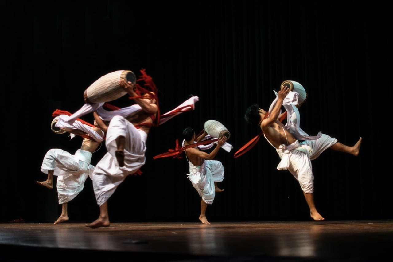 bailarines en funcion de teatro