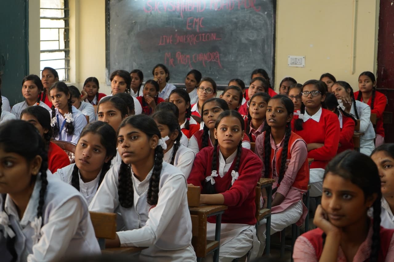 chicas en educación secundaria